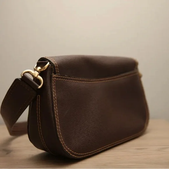 Brown leather flap shoulder bag - Picture 3 of 4